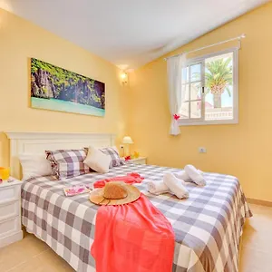 https://villa-teide-sol.adeje-hotels.com